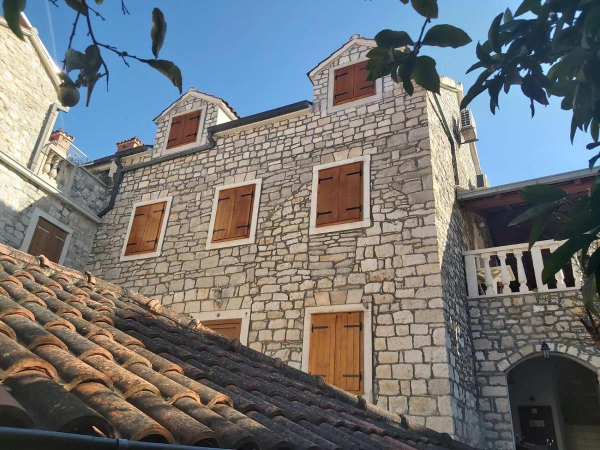 Vila Dora Supetar Exterior foto